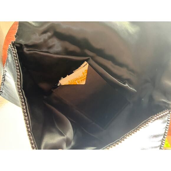 Vintage Hand-Beaded Black Satin Clutch Purse – Elegant Evening Bag - Picture 4 of 6